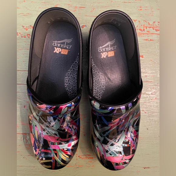 dansko splatter print clogs 40, 9.5 US no slip professional nurse shoes comfort - Picture 3 of 10